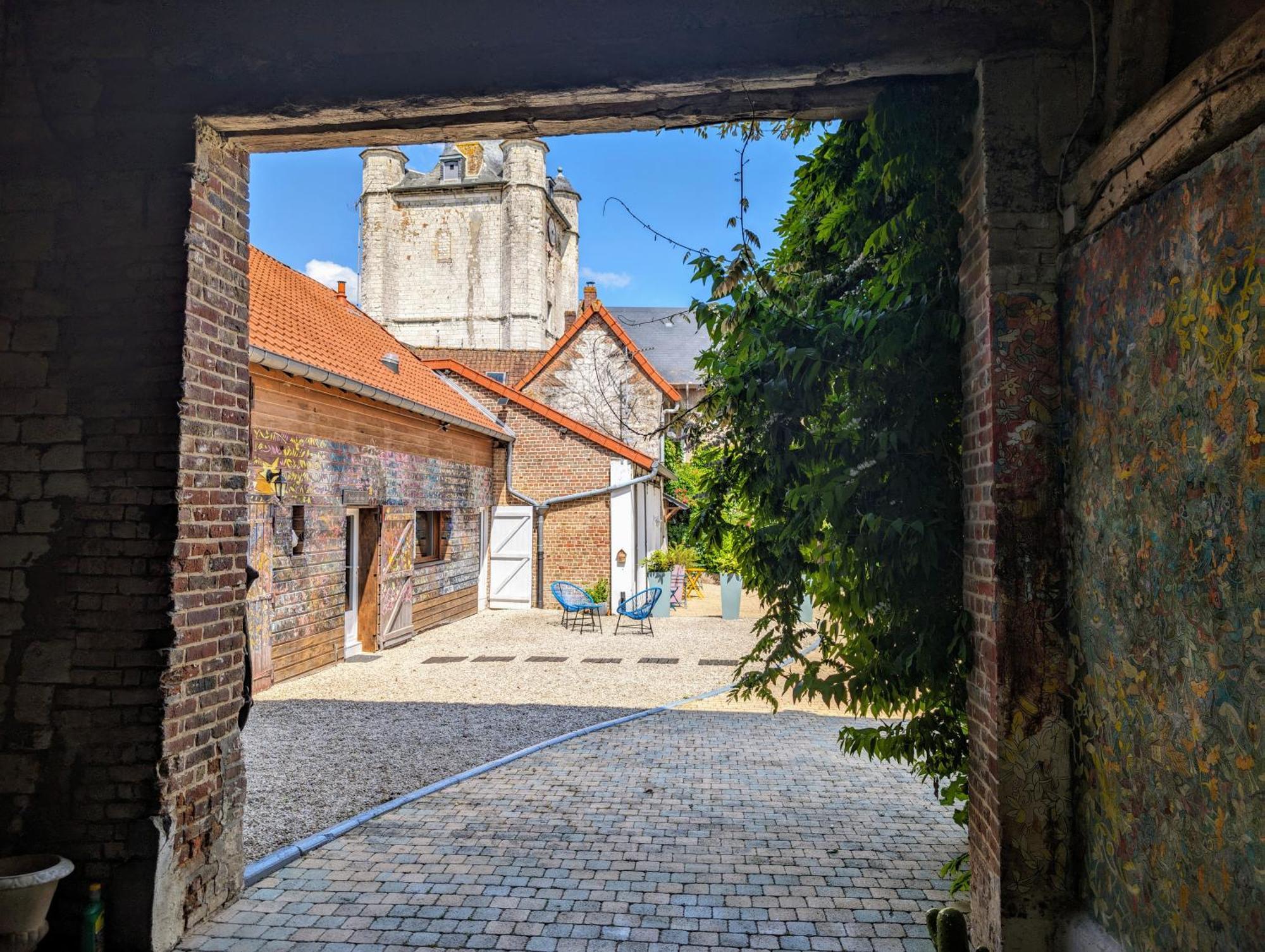 Le Relais Du Beffroi & Bed & Breakfast